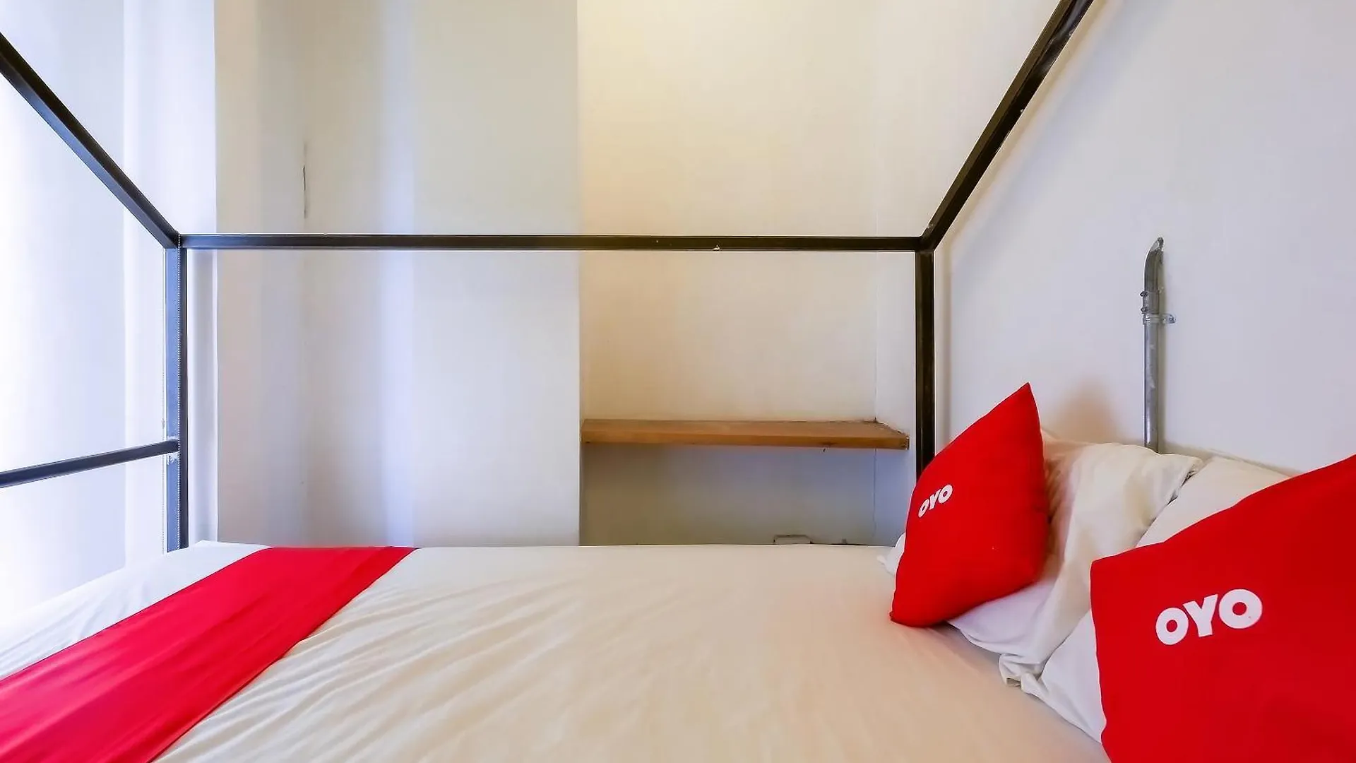 Spot On Junction Hostel Makati City Philippines