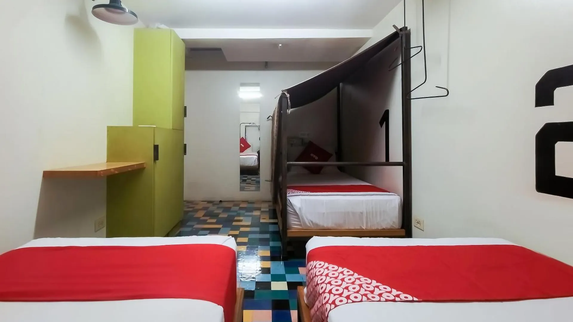 Spot On Junction Hostel Makati City Philippines