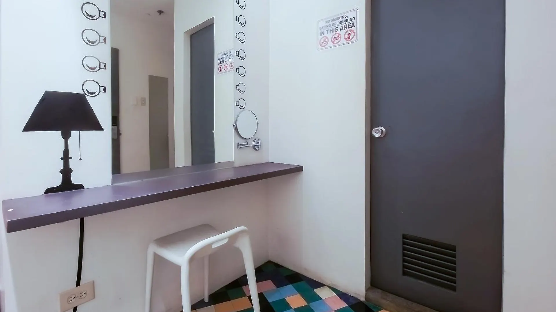 Hotel Spot On Junction Hostel Makati City