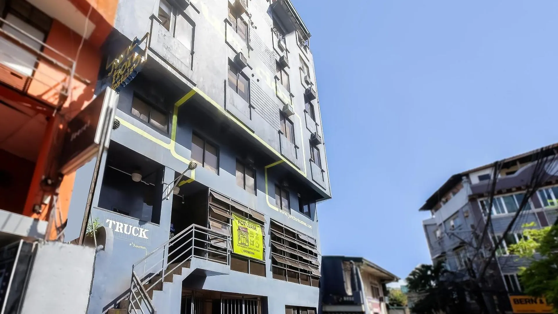 Hotel Spot On Junction Hostel Makati City