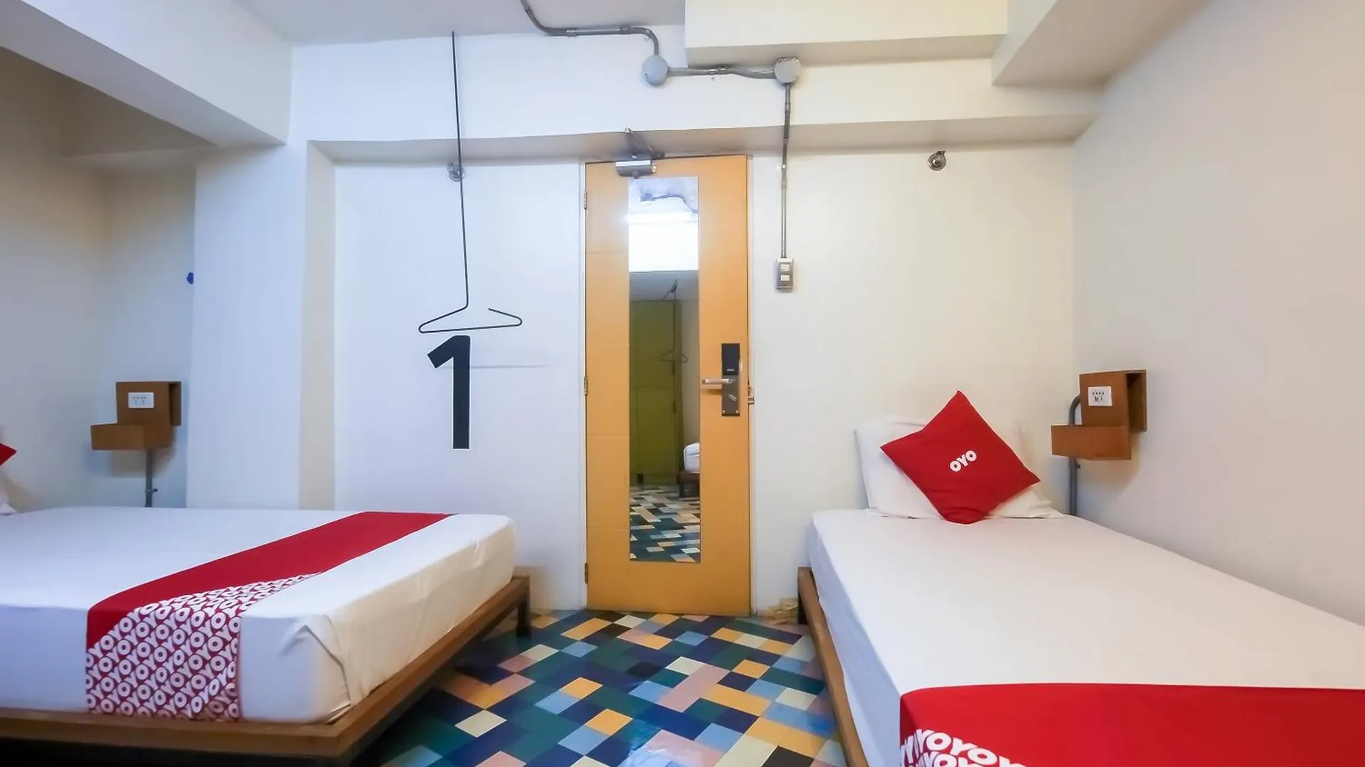 Spot On Junction Hostel Makati City 3*,  Philippines