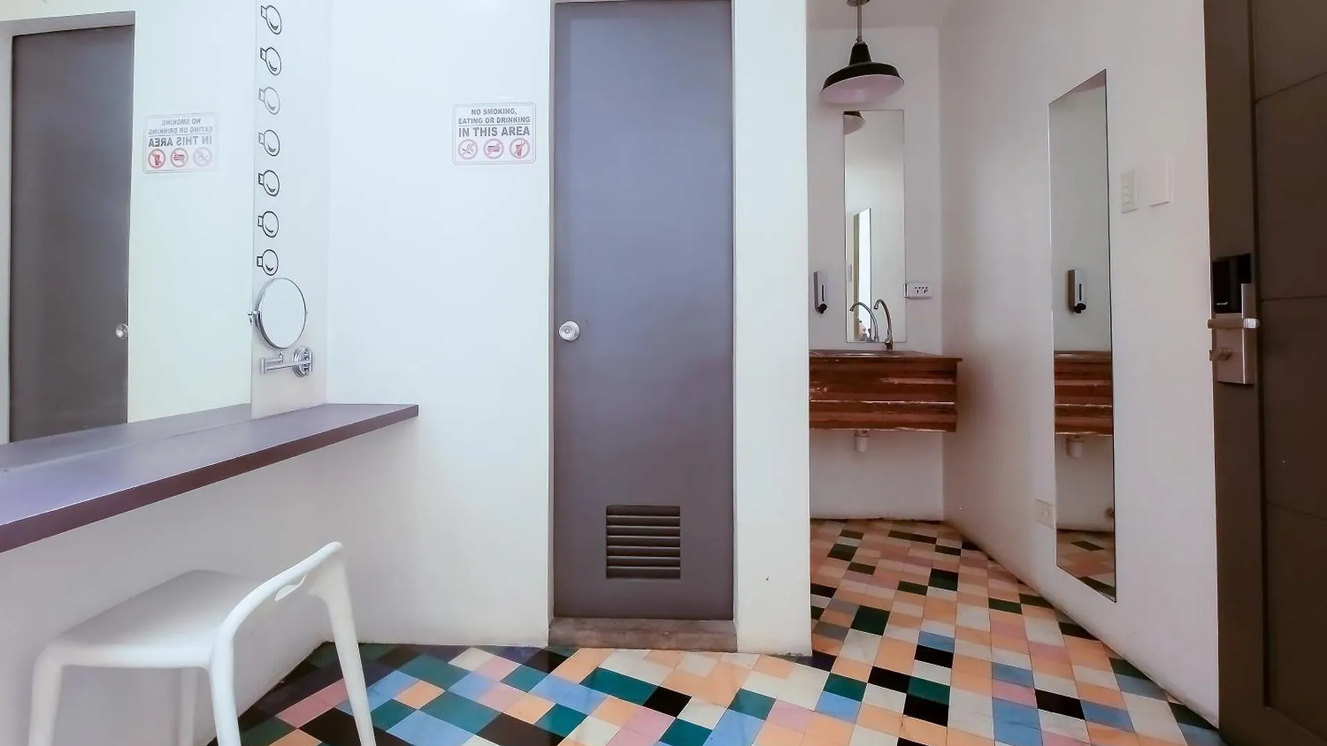 Spot On Junction Hostel Makati City