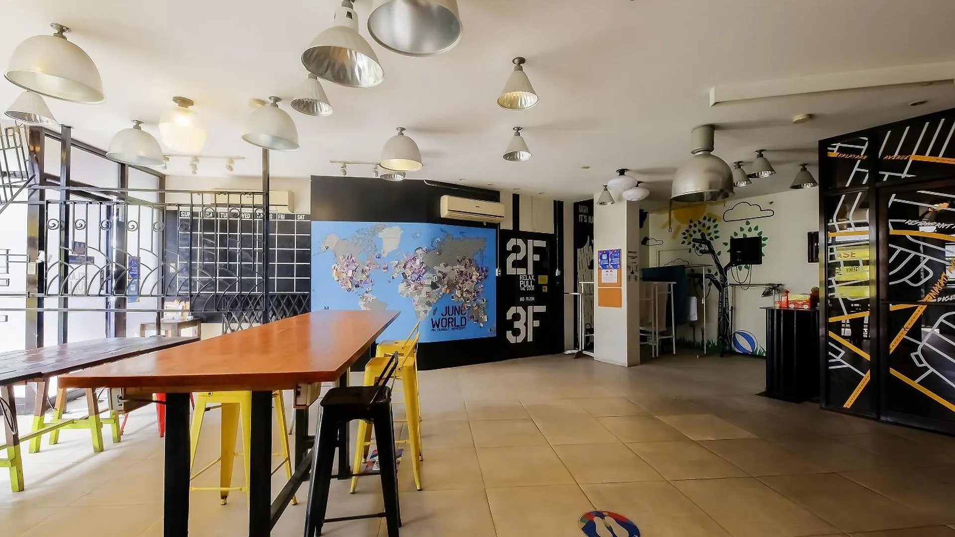 Spot On Junction Hostel Makati City