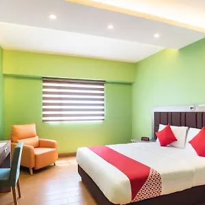 Oyo 196 Destiny Makati City
