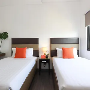 Privato Makati - Multiple Use Hotel