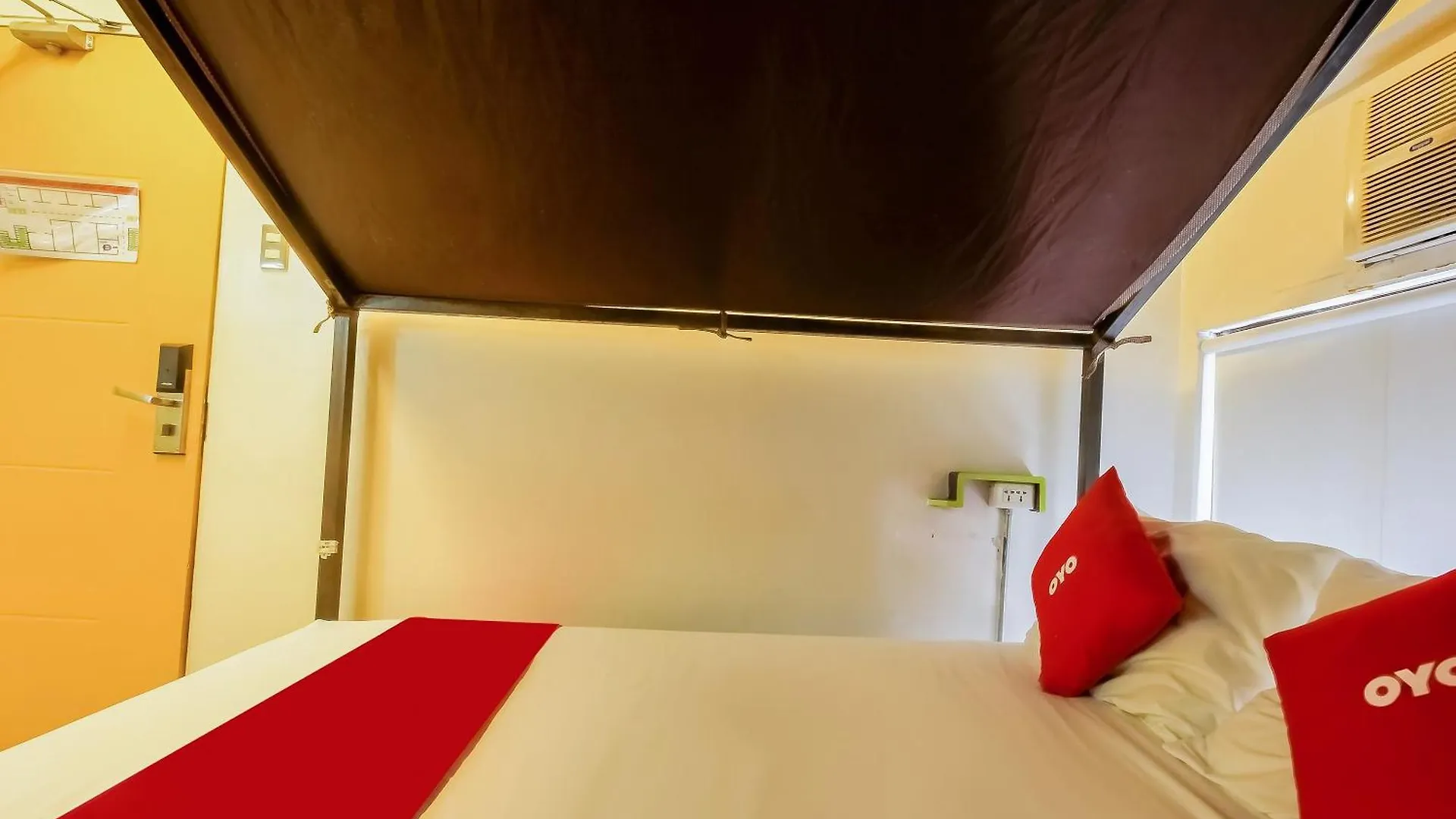 Hotel Spot On Junction Hostel Makati City